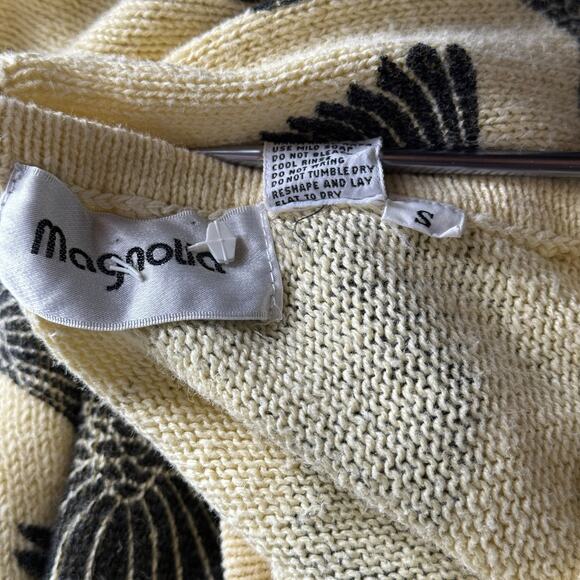 Magnolia Vtg Women's Sweater SZ S Beaded Embellished Crane Bird Print Fan Yellow - Picture 10 of 11